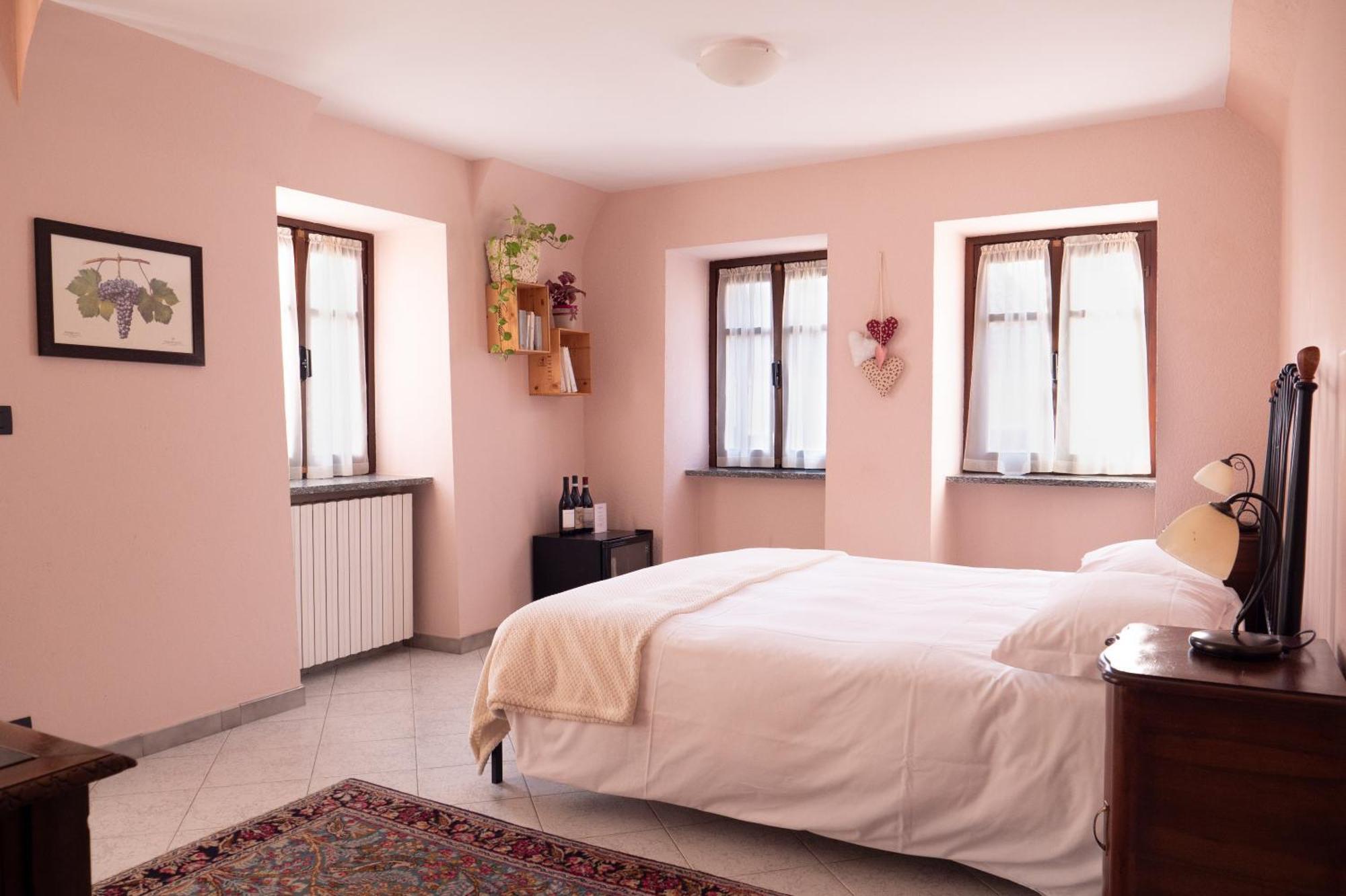 לינה וארוחת בוקר נייבה L'Aromatario מראה חיצוני תמונה